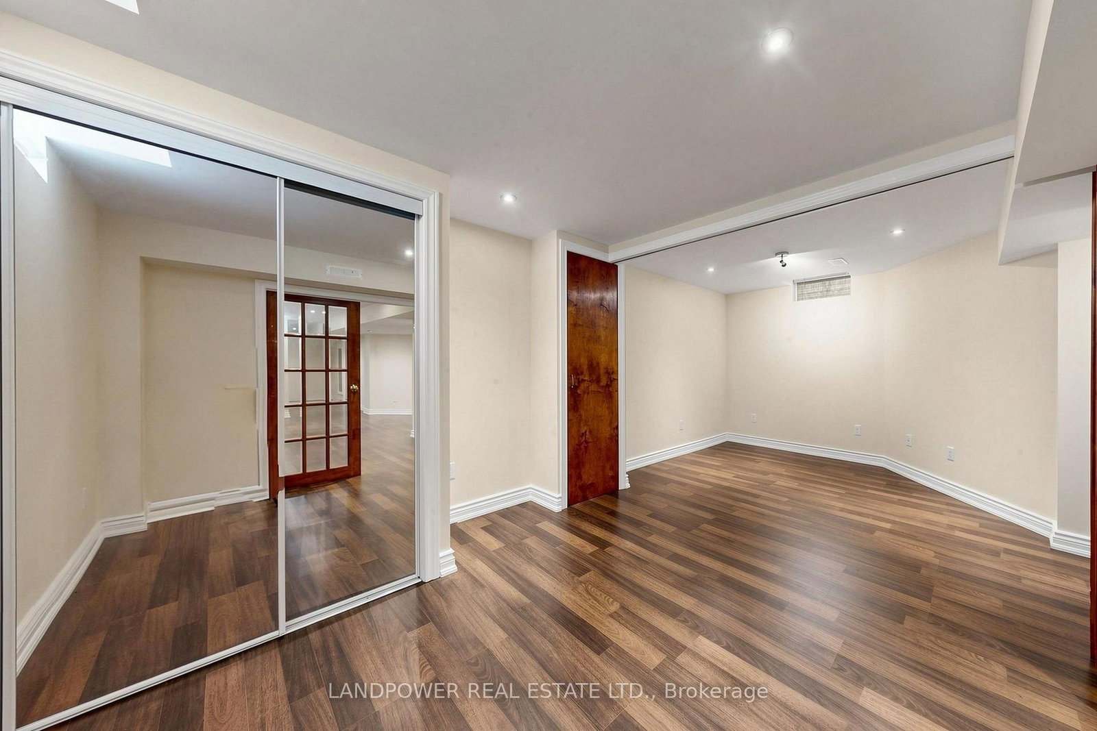 193 Helen Avenue • Markham, ON photo 24