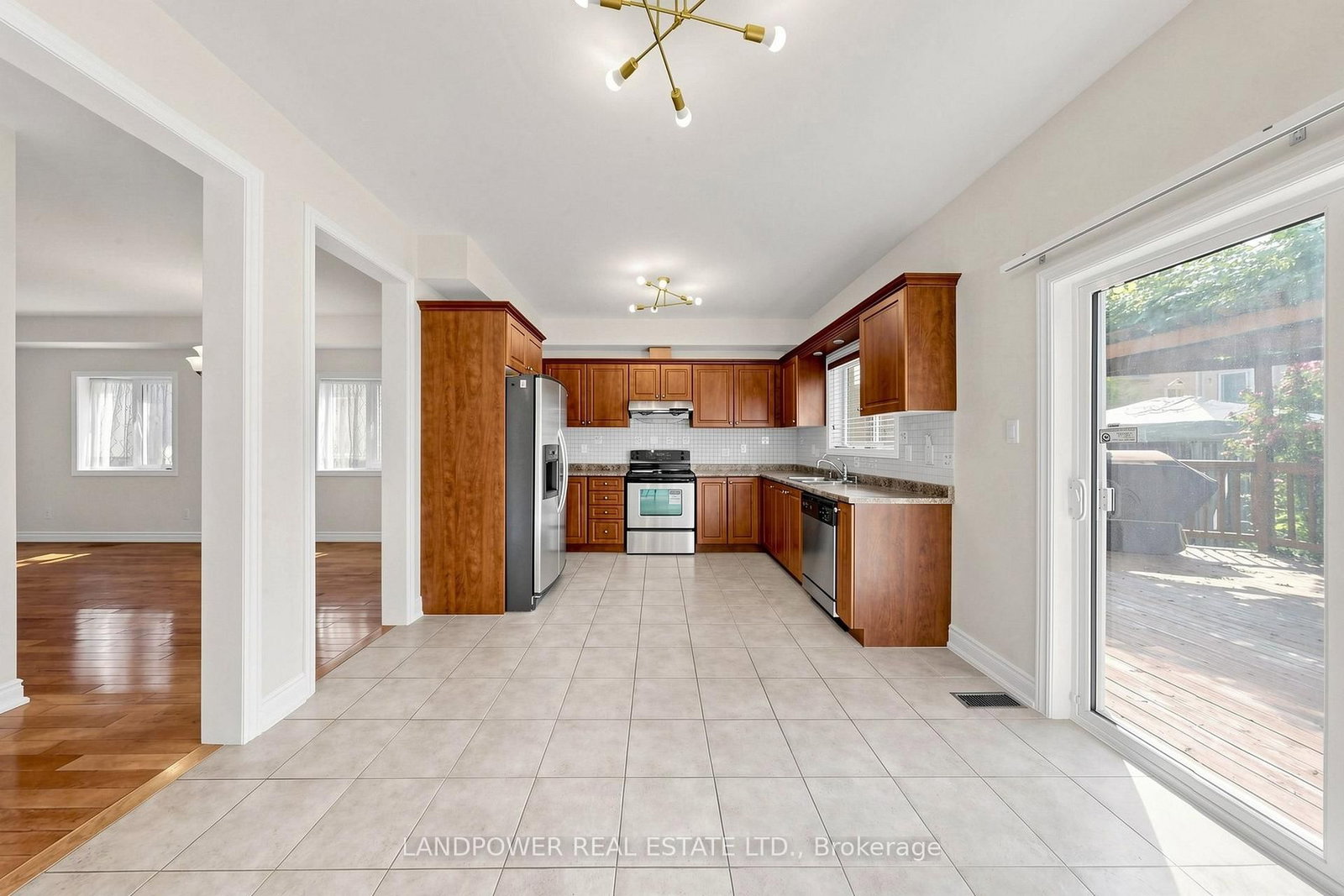 193 Helen Avenue • Markham, ON photo 5