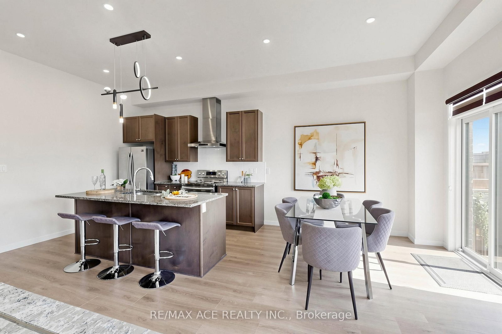 368 Elyse Court • Aurora, ON photo 14