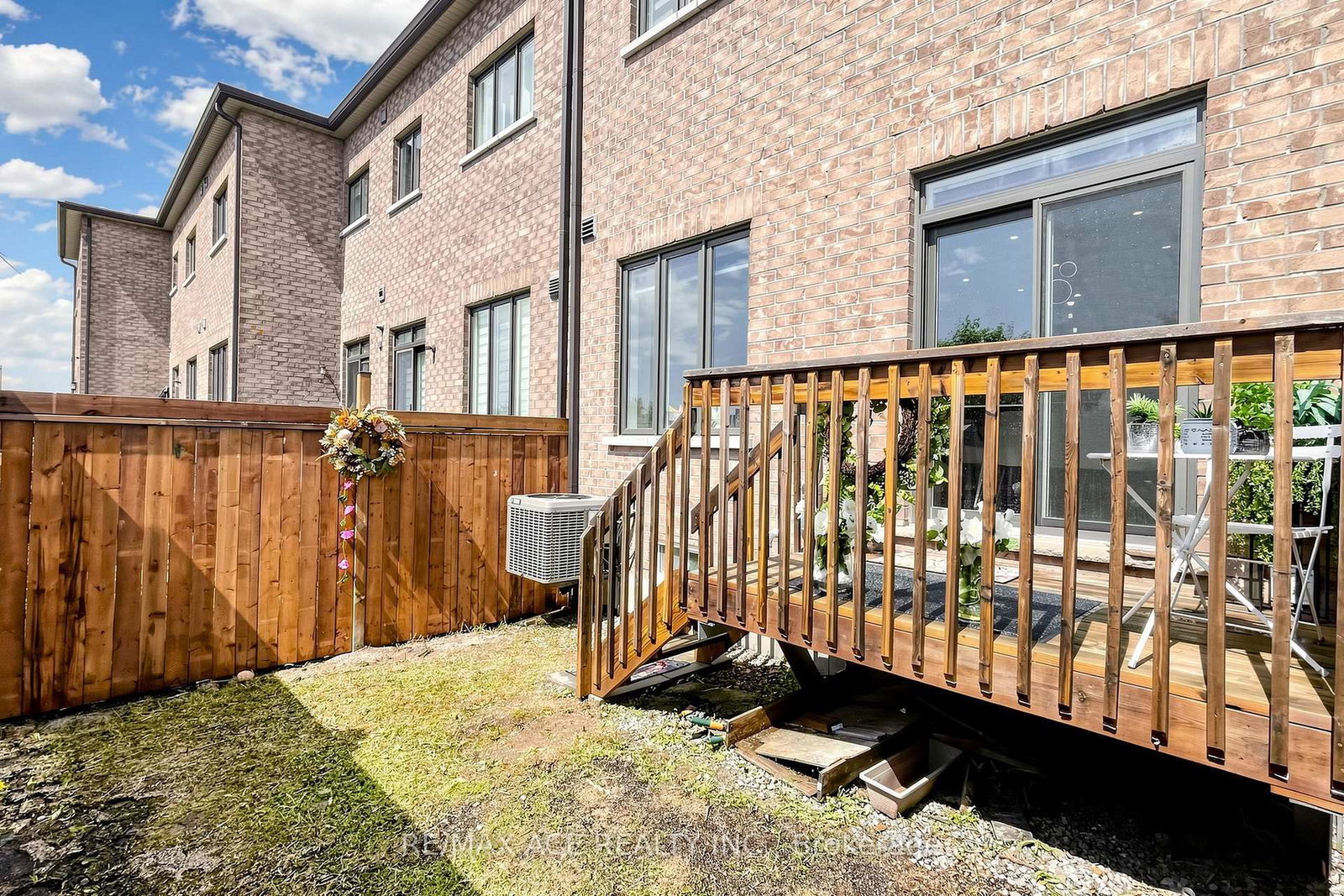 368 Elyse Court • Aurora, ON photo 49
