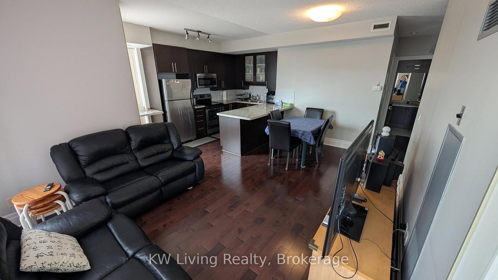 21 Upper Duke Crescent • #610B • Markham, ON photo 2