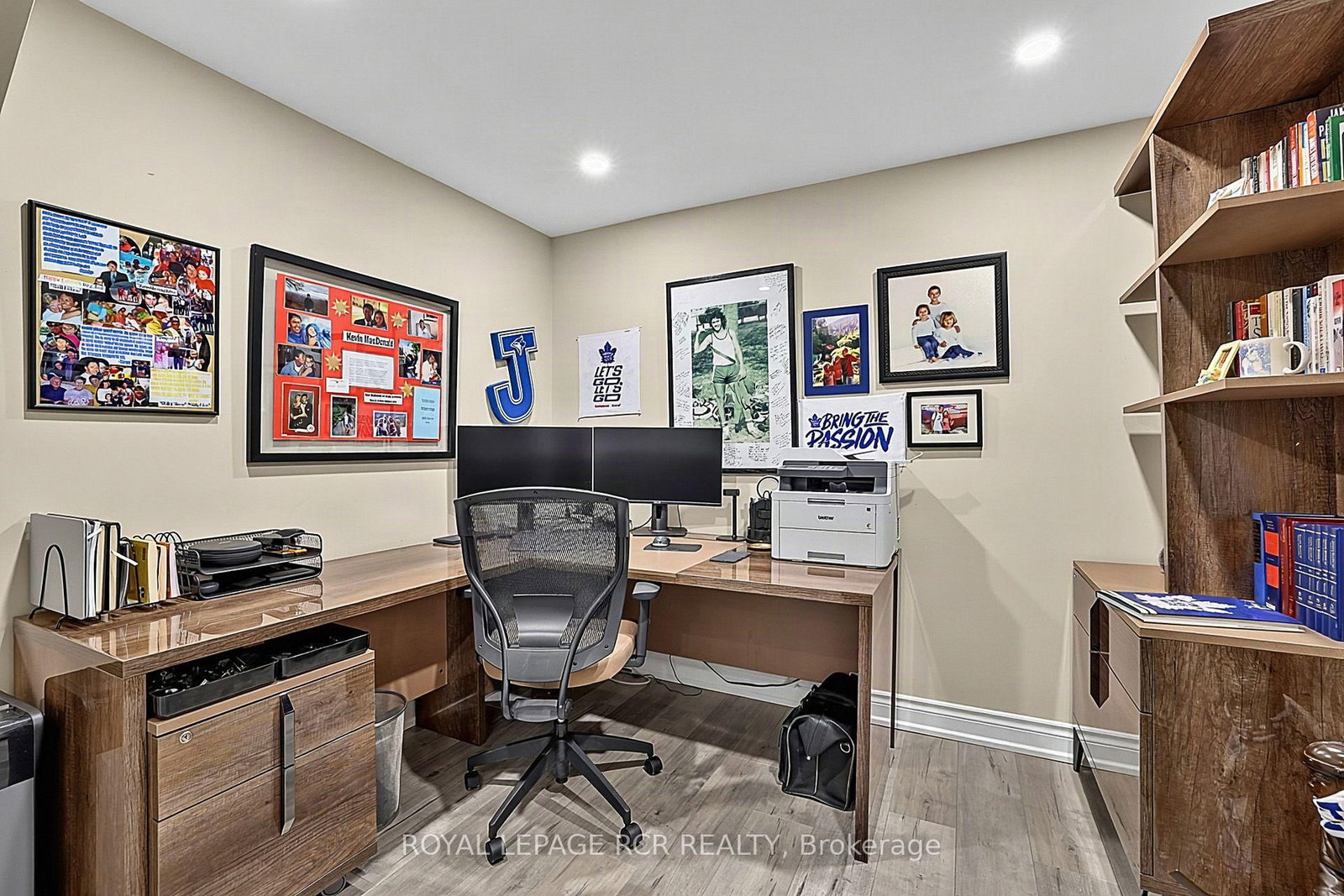 411 Butler Court • Aurora, ON photo 32