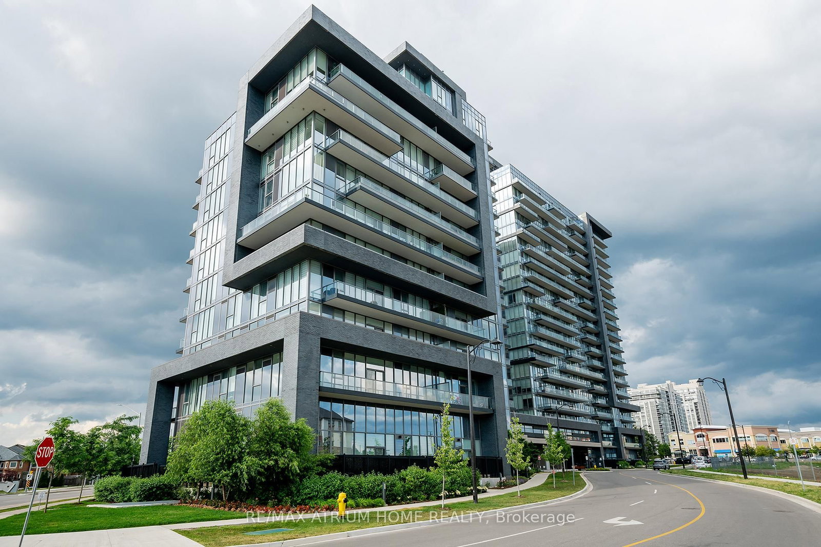 10 Gatineau Drive • #1004 • Vaughan, ON photo 1