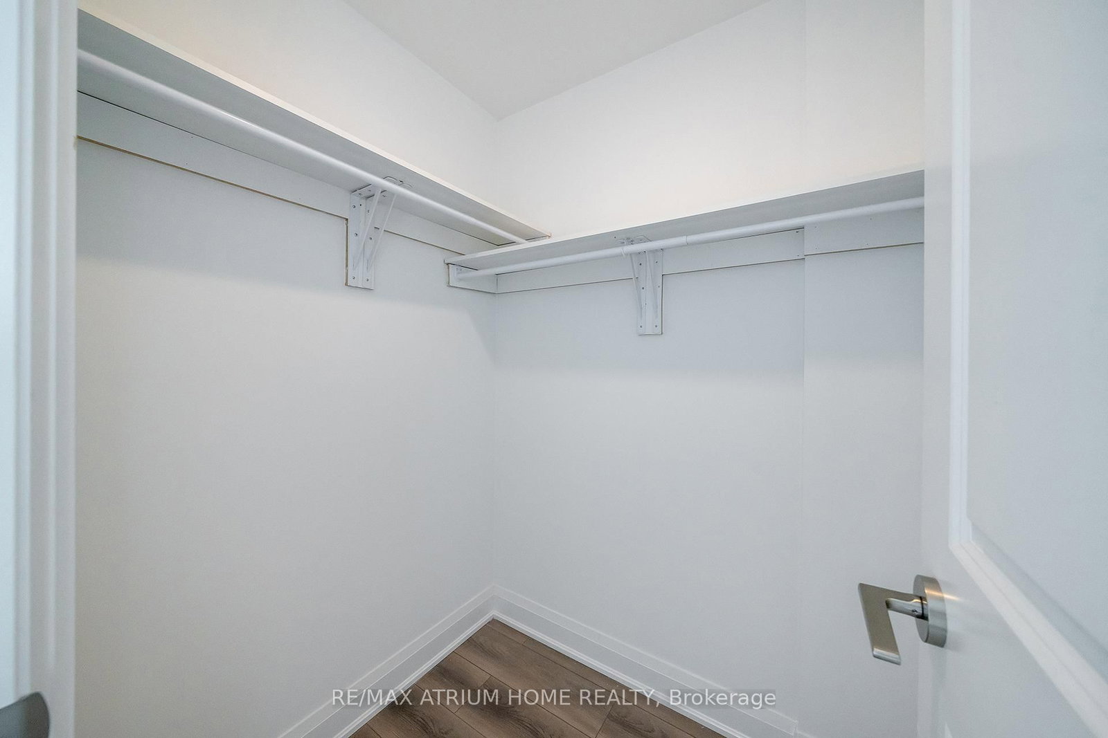 10 Gatineau Drive • #1004 • Vaughan, ON photo 12