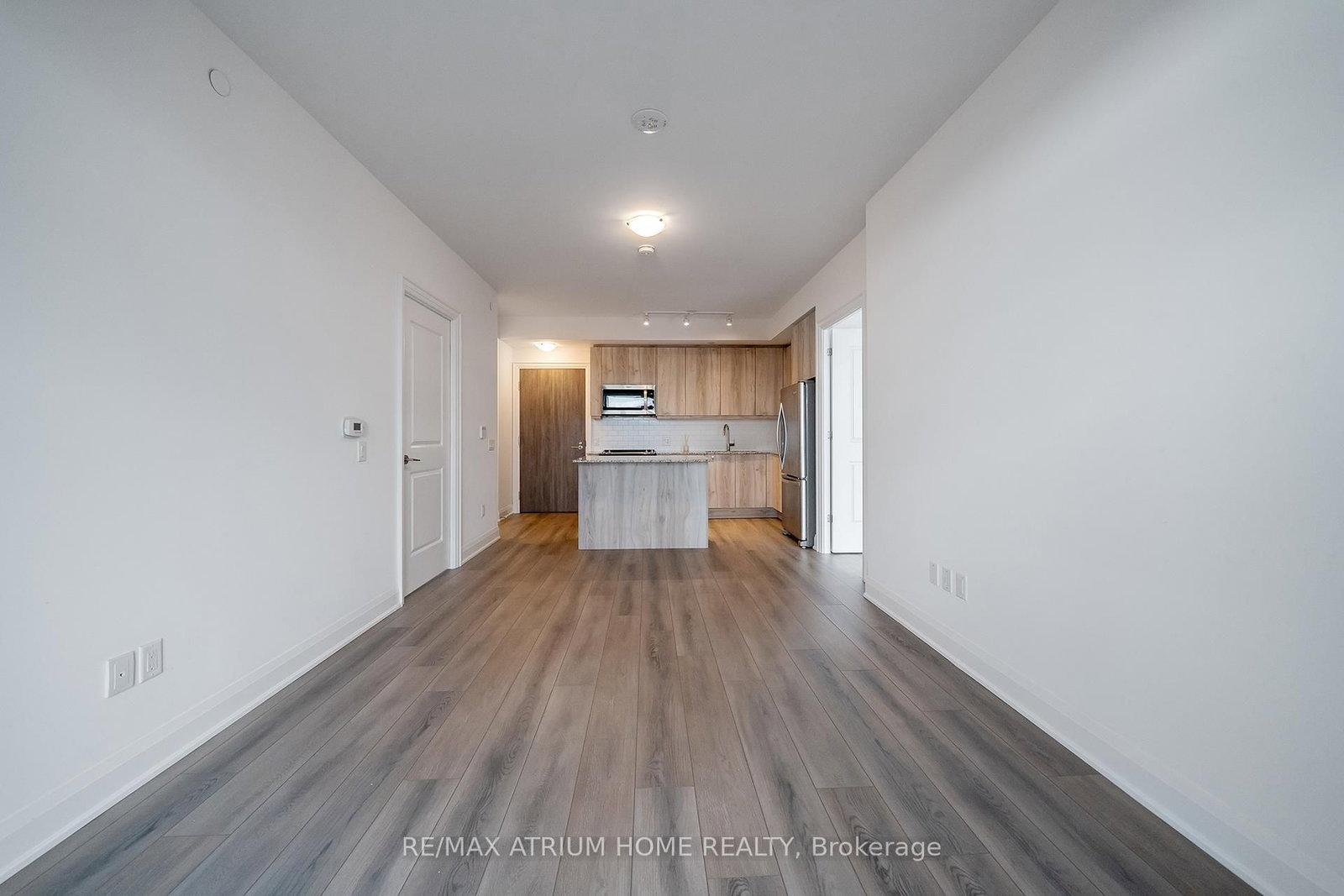 10 Gatineau Drive • #1004 • Vaughan, ON photo 7