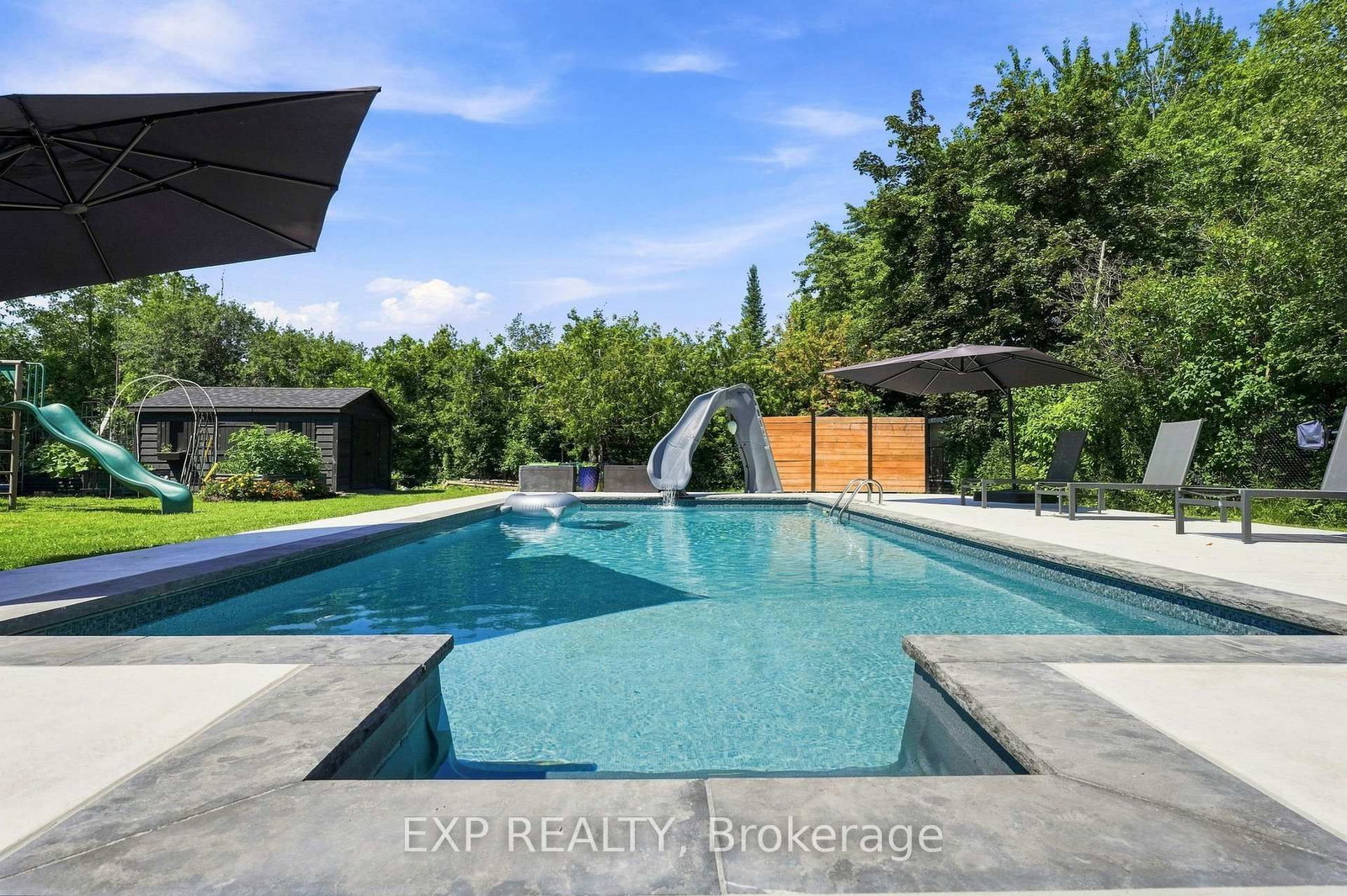 30 Brule Lakeway • Georgina, ON photo 2