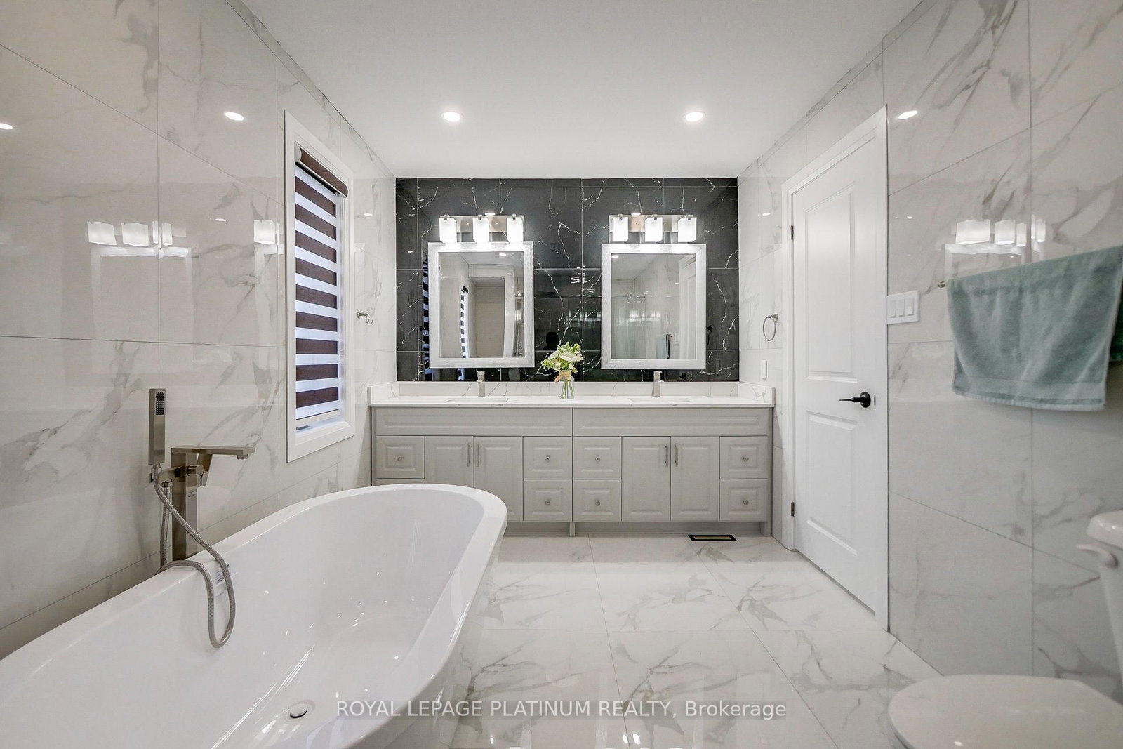 16 Bridgend Court S • Vaughan, ON photo 28
