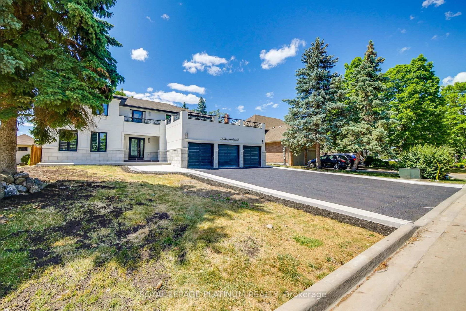 16 Bridgend Court S • Vaughan, ON photo 5