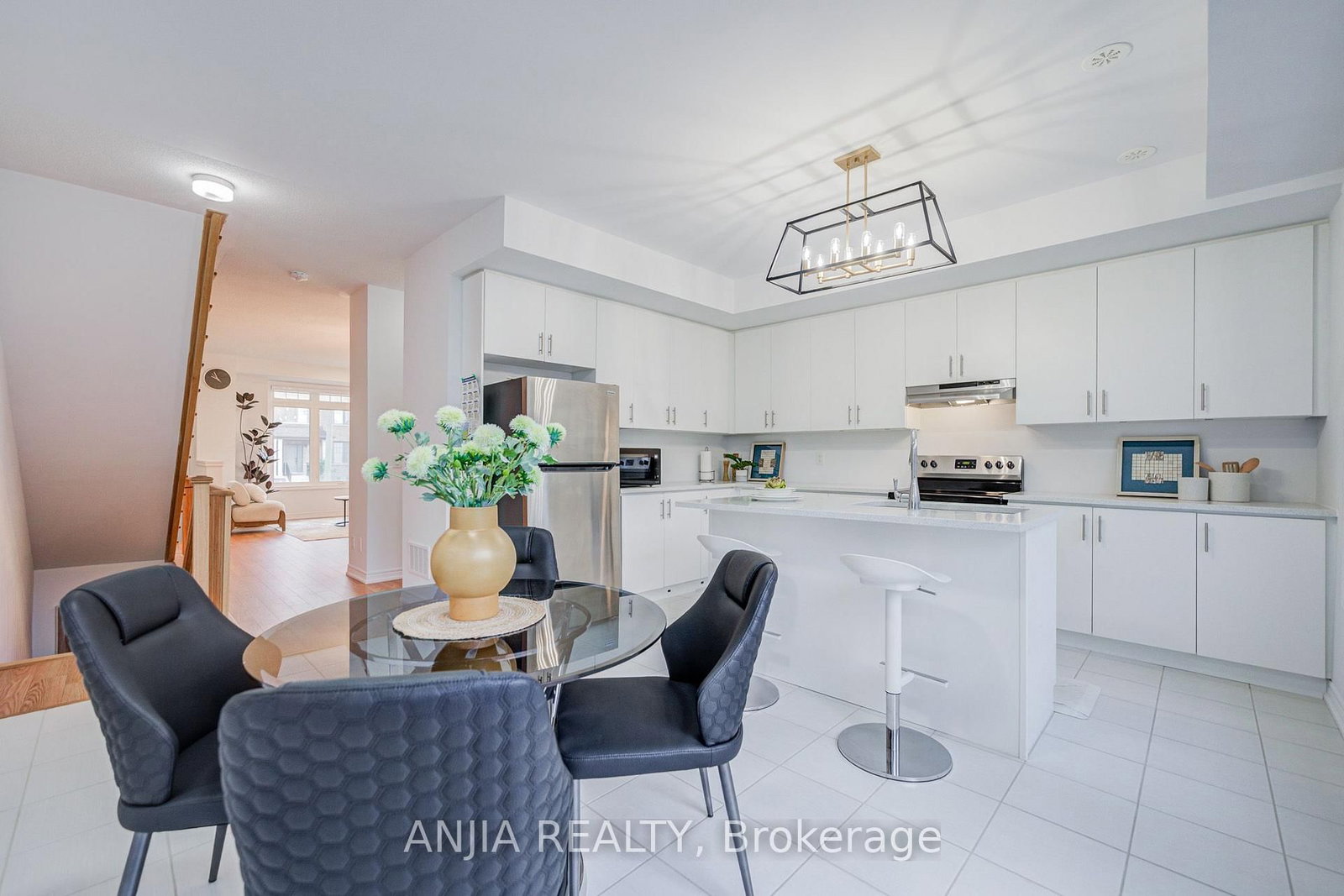 11794 Tenth Line • Whitchurch-Stouffville, ON photo 15