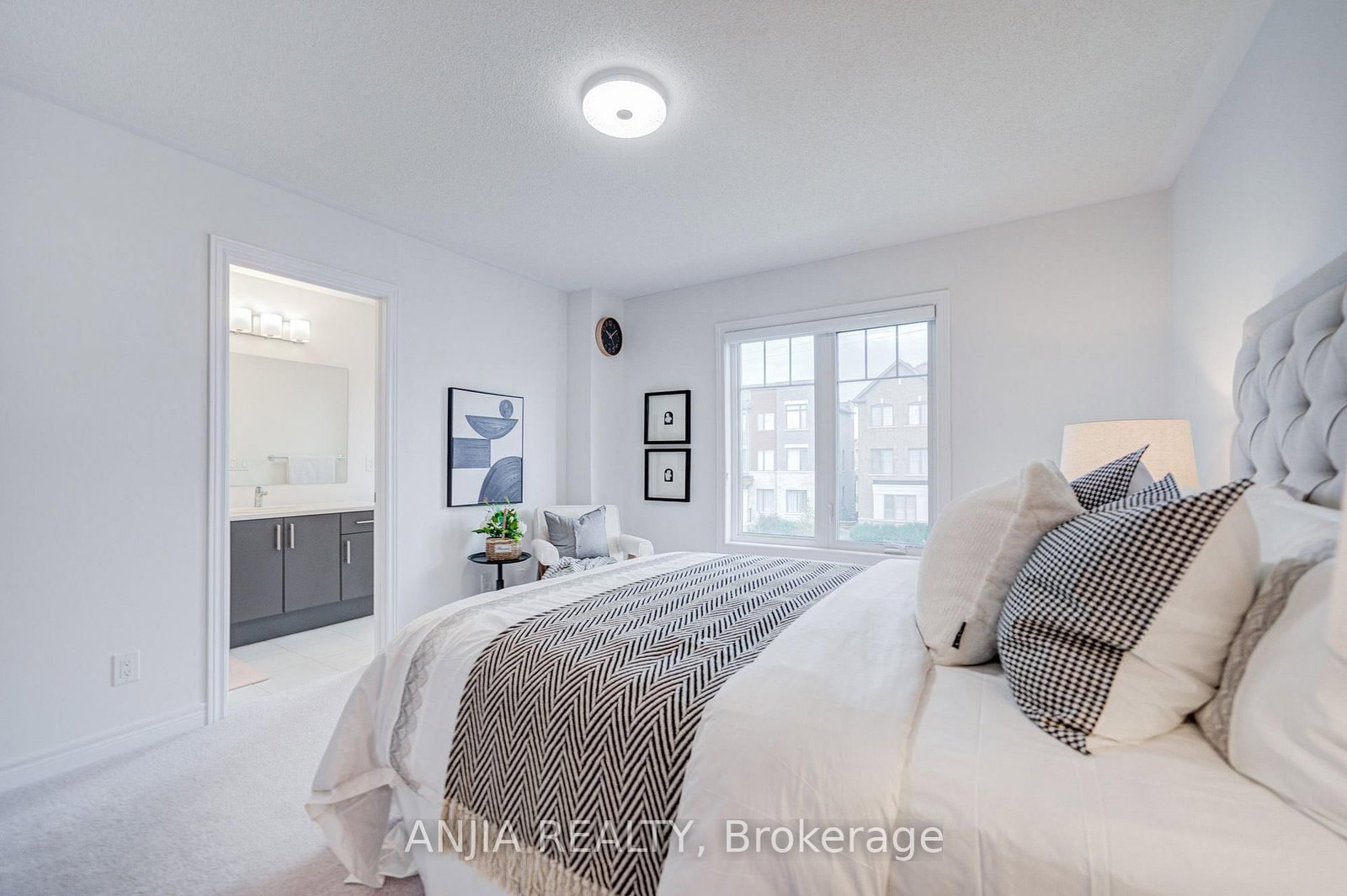 11794 Tenth Line • Whitchurch-Stouffville, ON photo 31