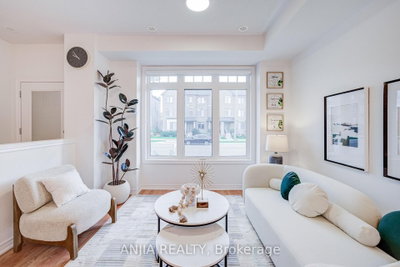 11794 Tenth Line • Whitchurch-Stouffville, ON photo 4