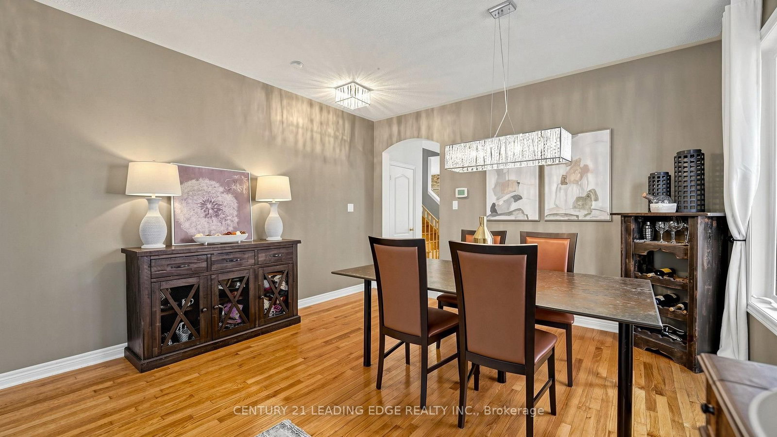 111 Waite Crescent • Whitchurch-Stouffville, ON photo 10