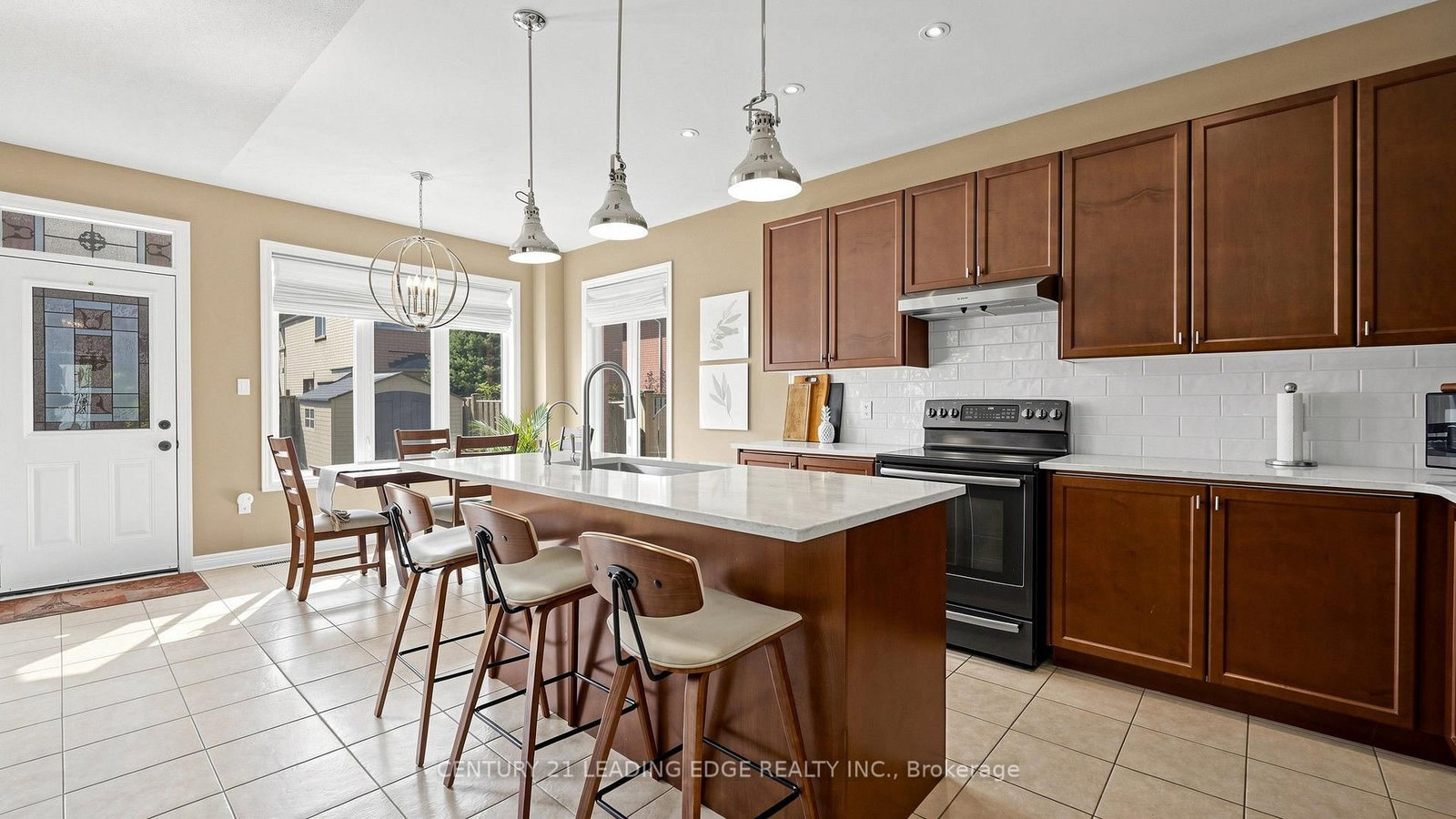 111 Waite Crescent • Whitchurch-Stouffville, ON photo 12