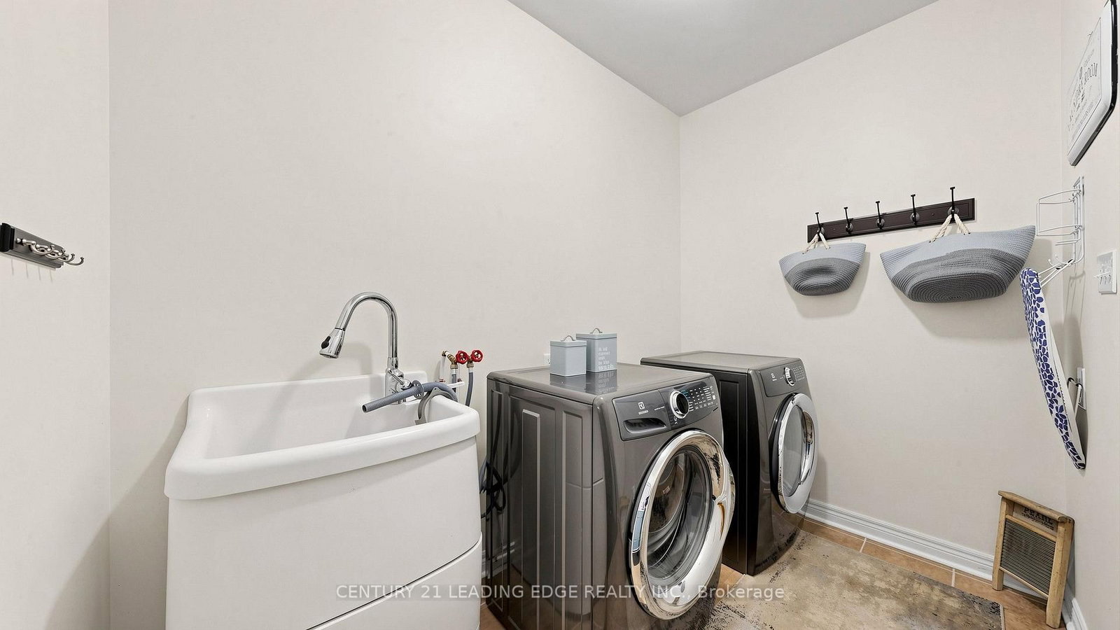 111 Waite Crescent • Whitchurch-Stouffville, ON photo 46