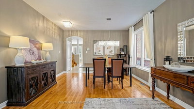 111 Waite Crescent • Whitchurch-Stouffville, ON photo 8