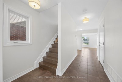 132 Banting Crescent • Essa, ON photo 8