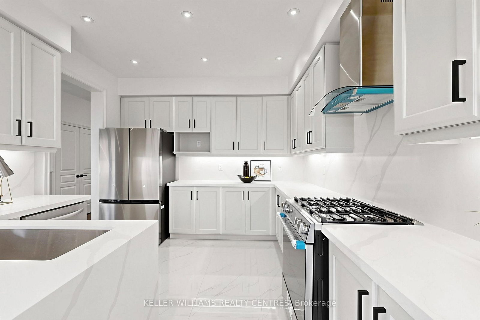 7 Philips Lake Court • Richmond Hill, ON photo 13
