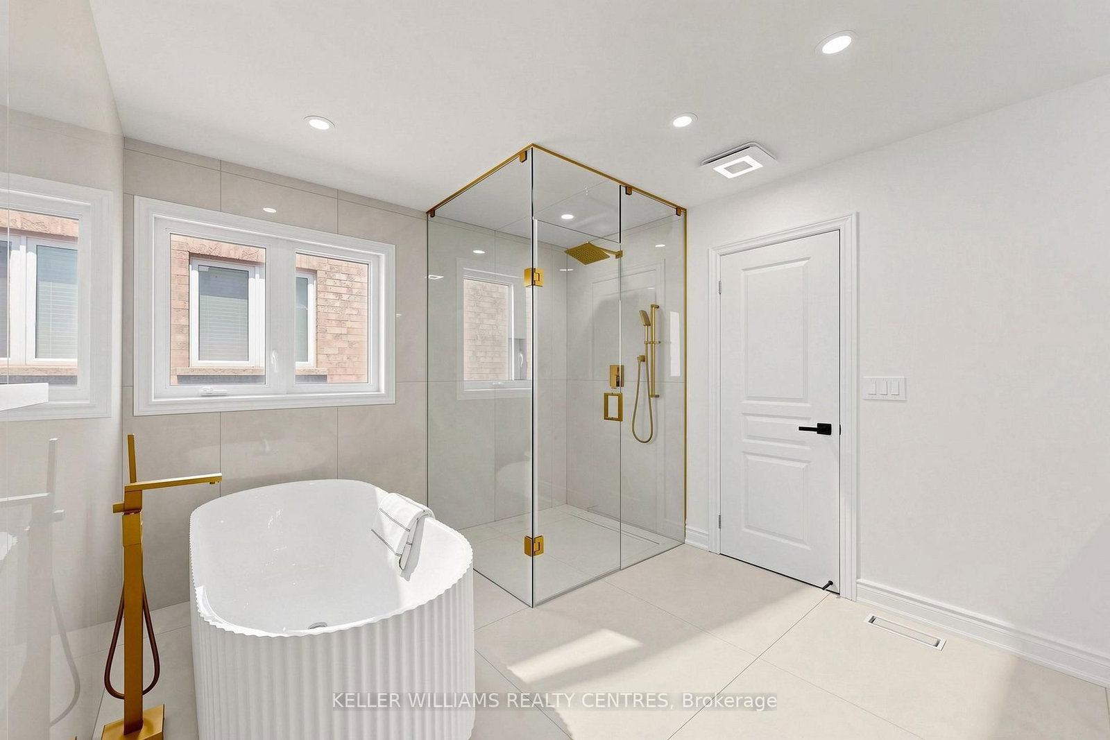 7 Philips Lake Court • Richmond Hill, ON photo 25