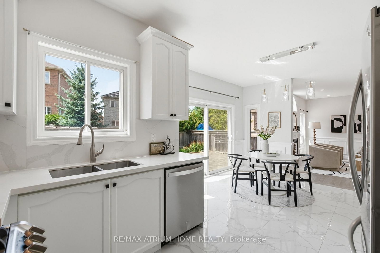 526 Mavrinac Boulevard • Aurora, ON photo 17