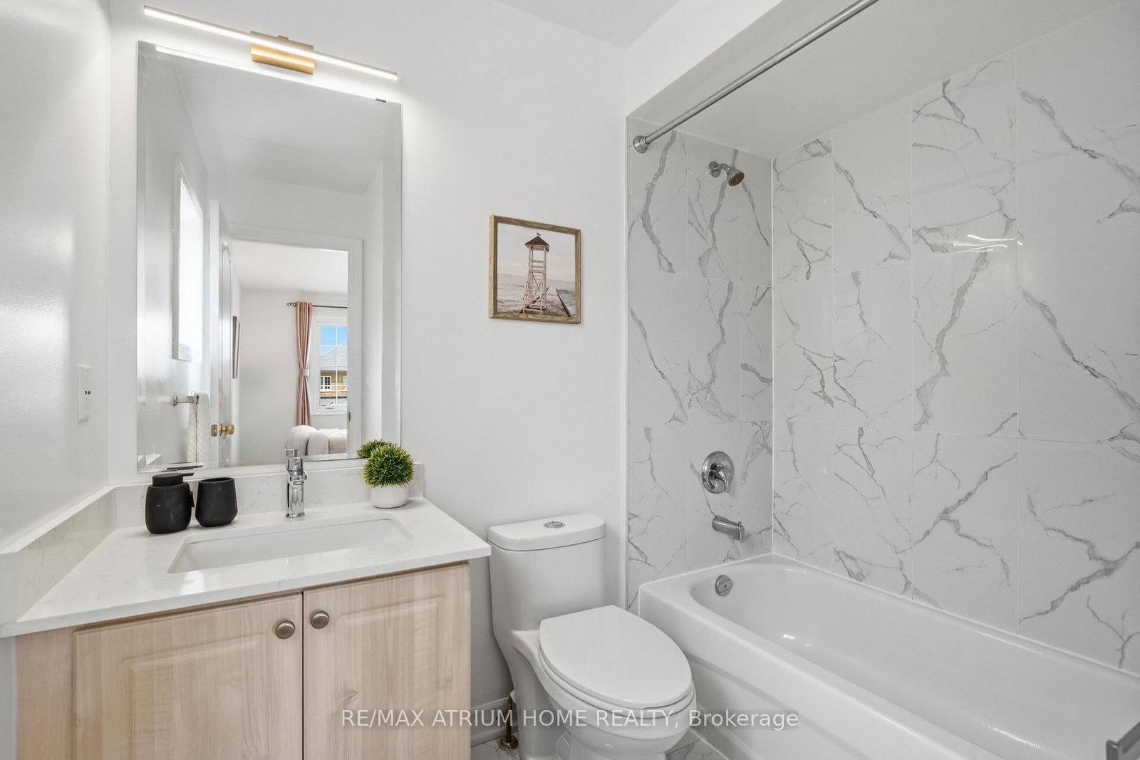 526 Mavrinac Boulevard • Aurora, ON photo 27
