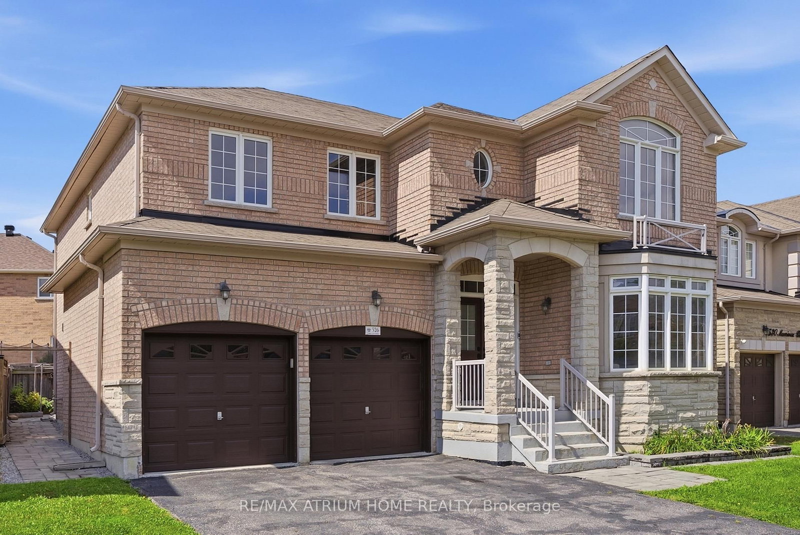 526 Mavrinac Boulevard • Aurora, ON photo 4