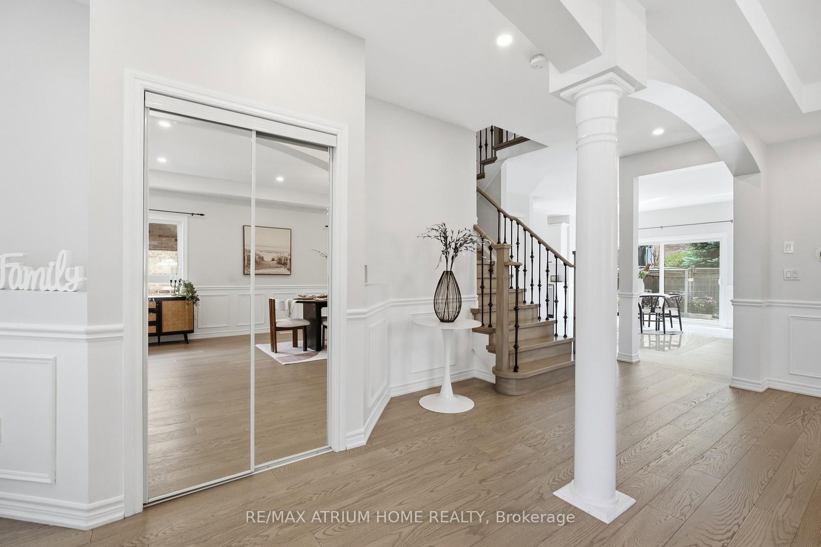 526 Mavrinac Boulevard • Aurora, ON photo 8