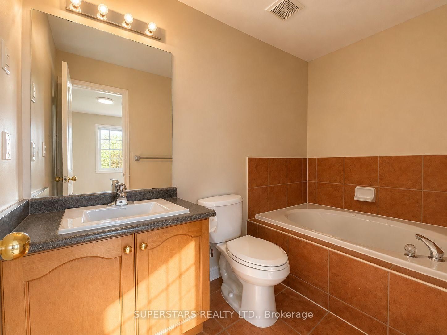 10 Post Oak Drive • #18 • Richmond Hill, ON photo 11