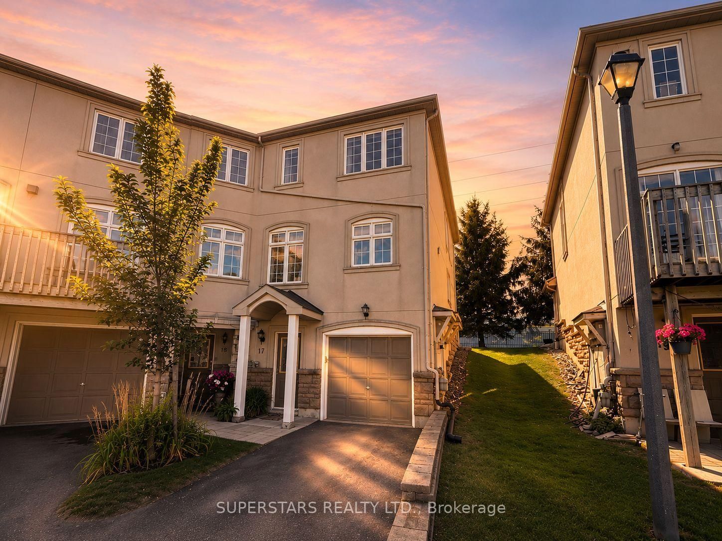 10 Post Oak Drive • #18 • Richmond Hill, ON photo 2