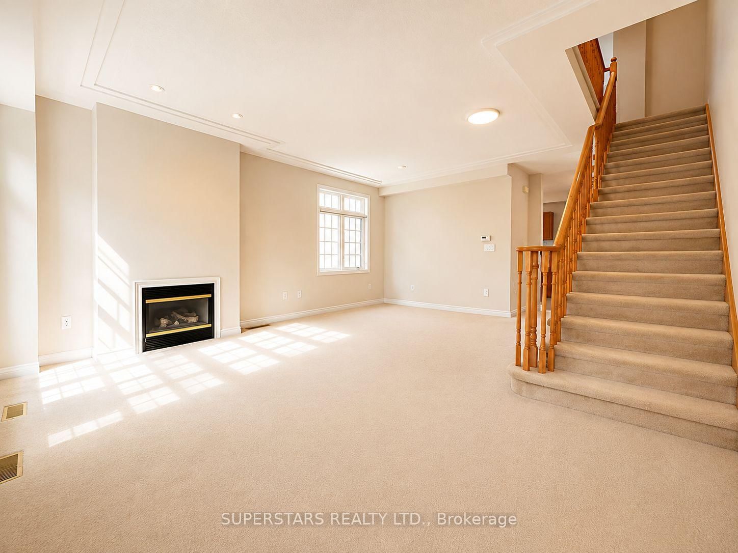 10 Post Oak Drive • #18 • Richmond Hill, ON photo 5