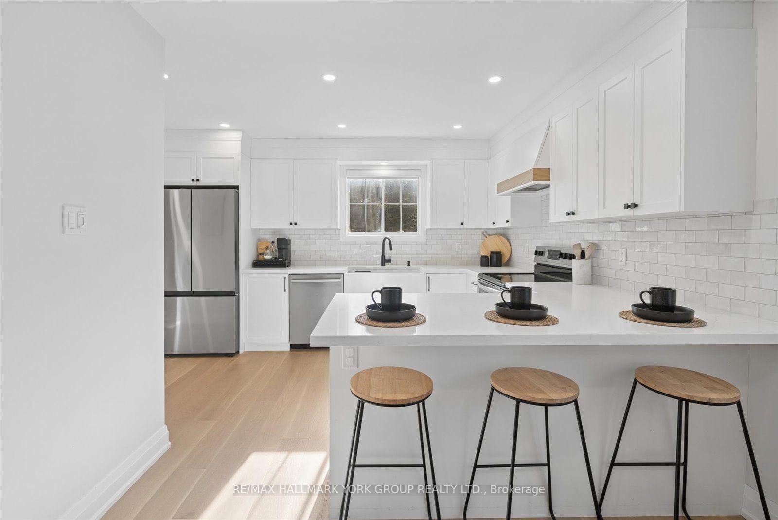 116 Fairwood Drive • Georgina, ON photo 12