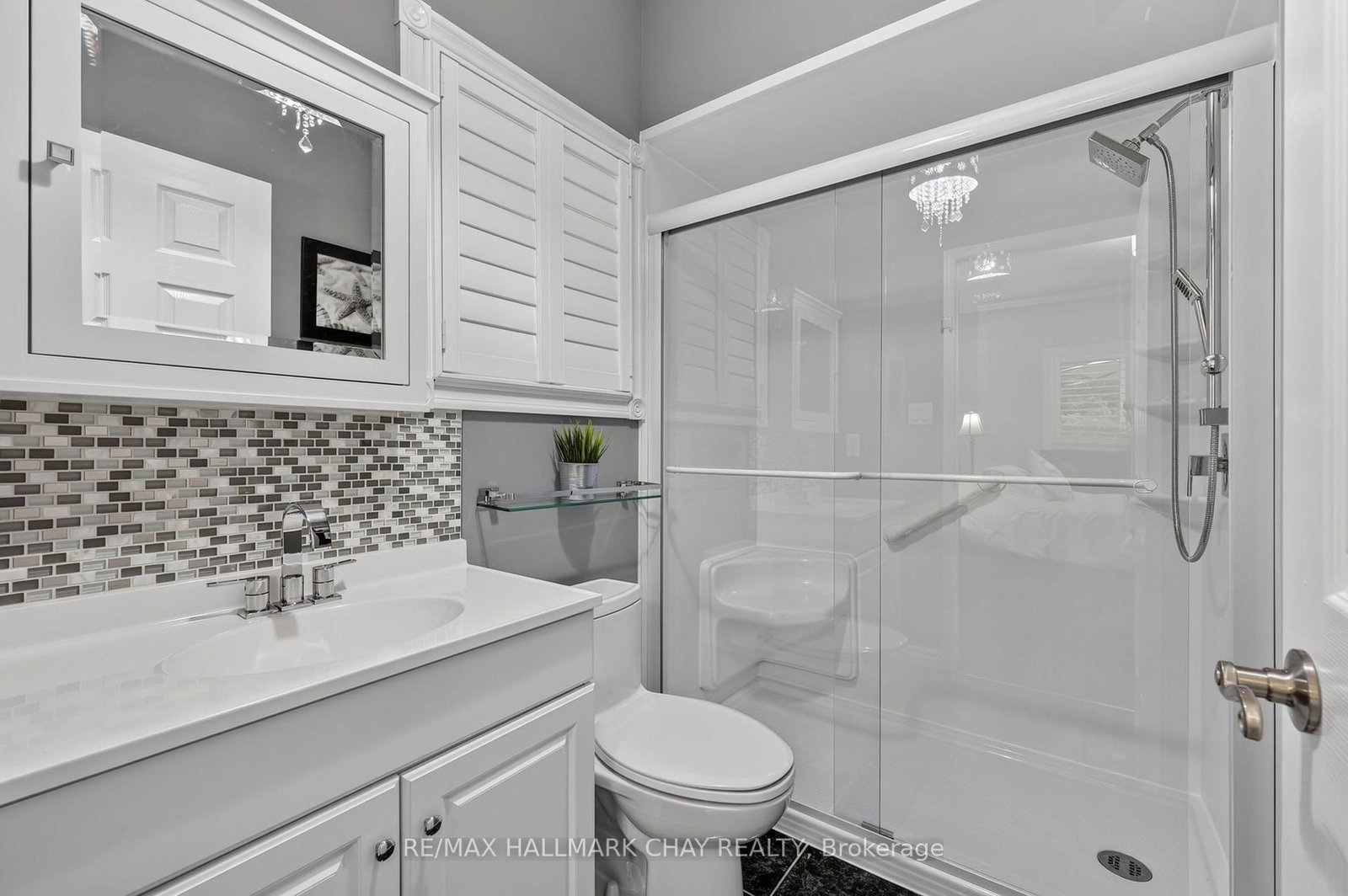 1925 Emerald Court • Innisfil, ON photo 11