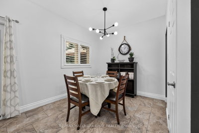 1925 Emerald Court • Innisfil, ON photo 9