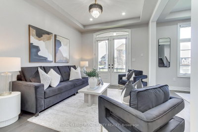 105 Morning Sparrow Drive • Vaughan, ON photo 9