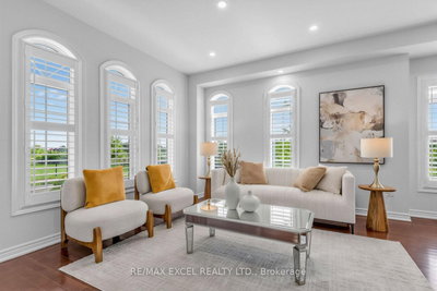 43 Pearl Lake Road • Markham, ON photo 5