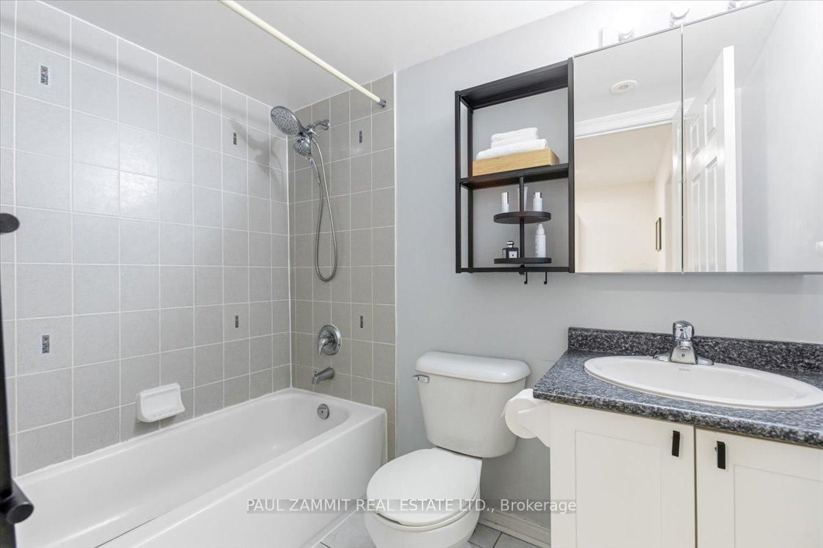 310 John Street • #169 • Markham, ON photo 19