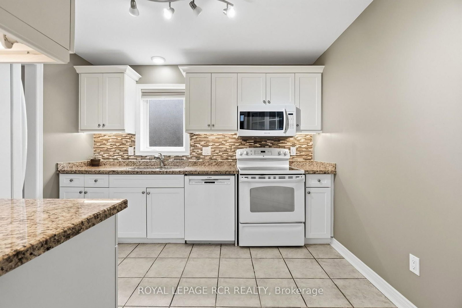 46 Sunset Boulevard • New Tecumseth, ON photo 11