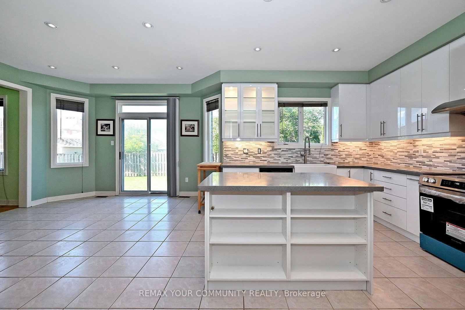 14 Houser Street • Markham, ON photo 10