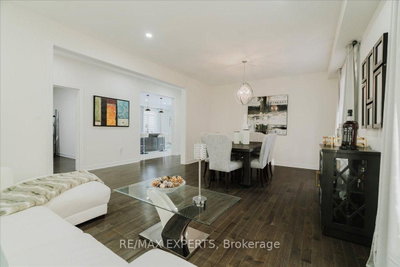 43 Lewis Avenue • Bradford West Gwillimbury, ON photo 5