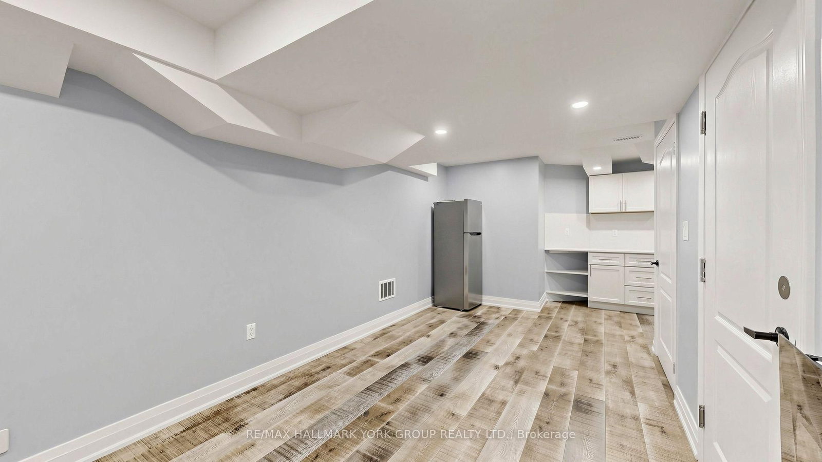 BSMT - 186 Wainscot Avenue, Newmarket 5