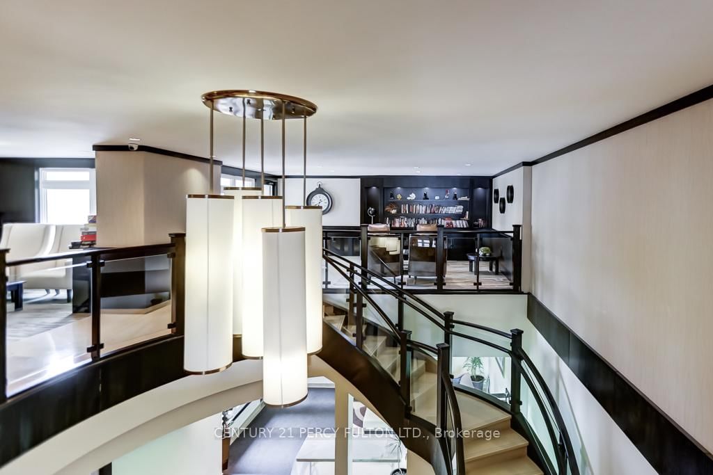 149 Church Street • #304 • King, ON photo 4
