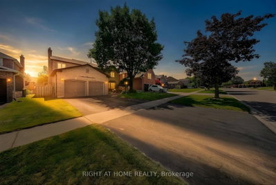 71 South Balsam Street • Uxbridge, ON photo 2