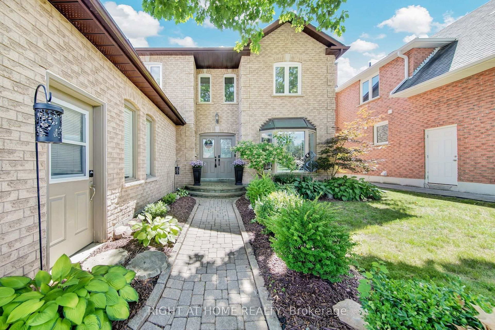 71 South Balsam Street • Uxbridge, ON photo 3