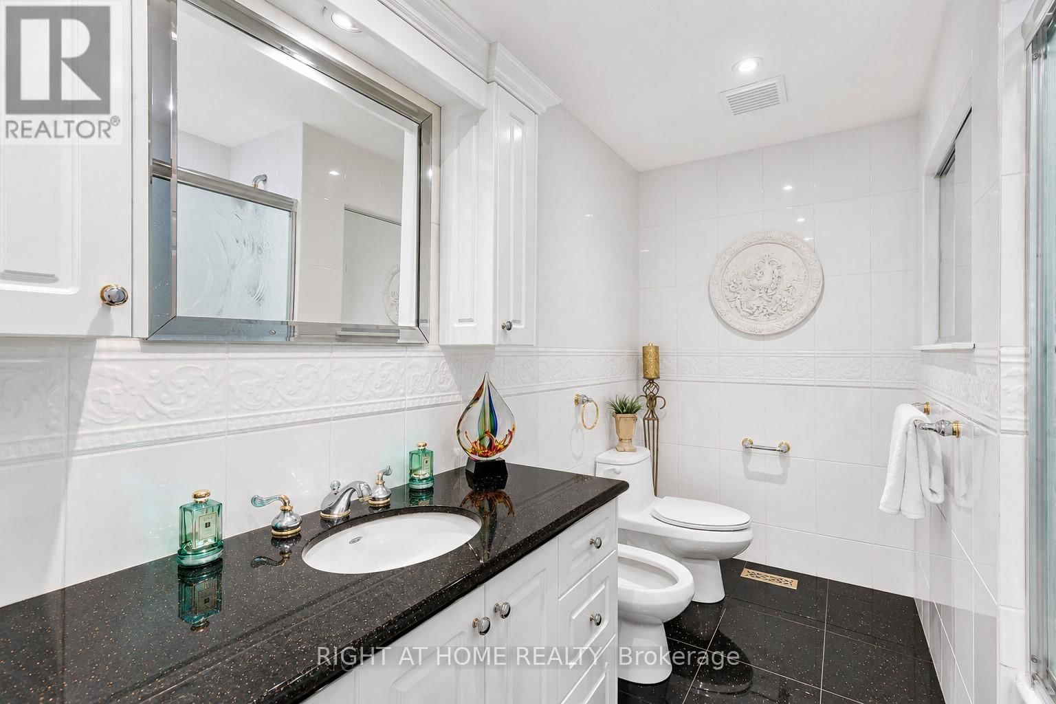 168 Springhead Gardens • Richmond Hill, ON photo 23