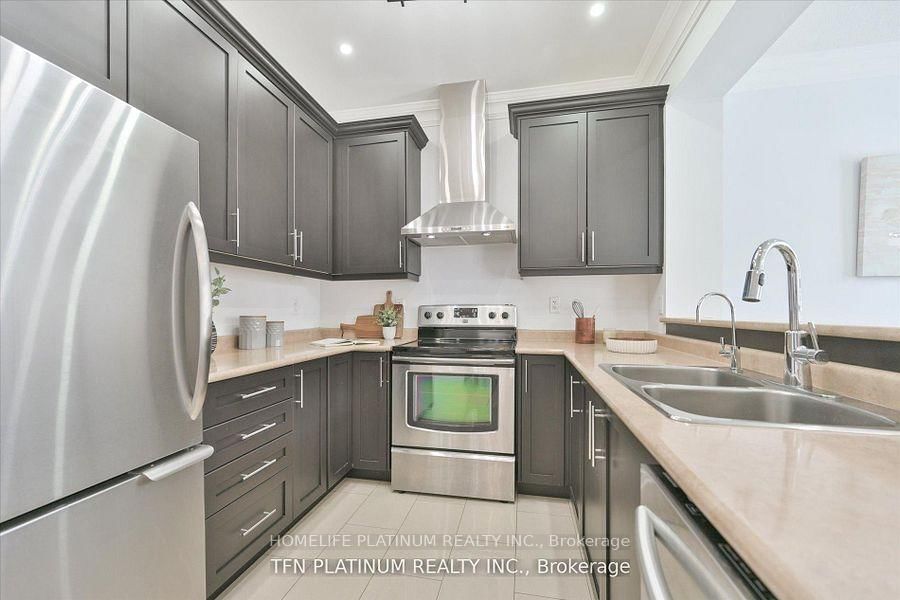29 Brown Lane • Whitchurch-Stouffville, ON photo 10