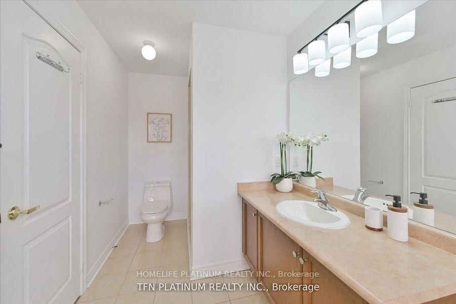 29 Brown Lane • Whitchurch-Stouffville, ON photo 23