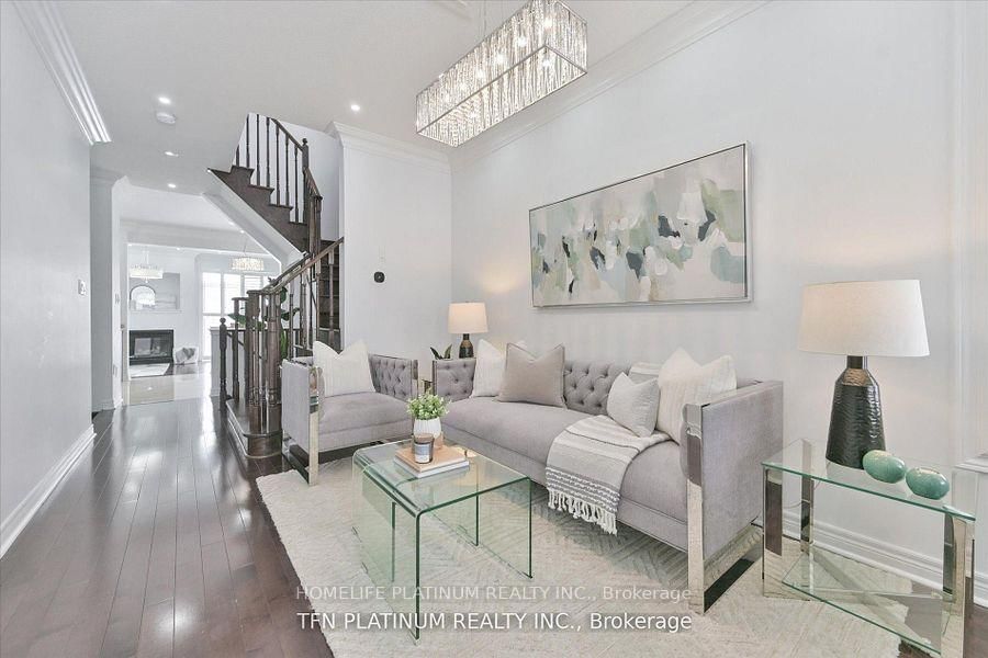 29 Brown Lane • Whitchurch-Stouffville, ON photo 5