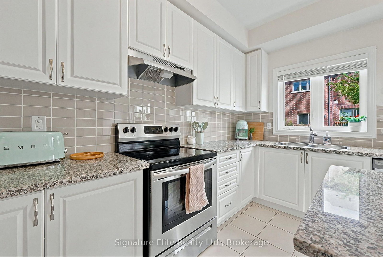 114 Gordon Circle • Newmarket, ON photo 12