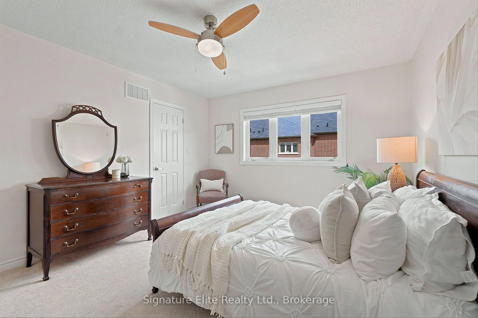 114 Gordon Circle • Newmarket, ON photo 18