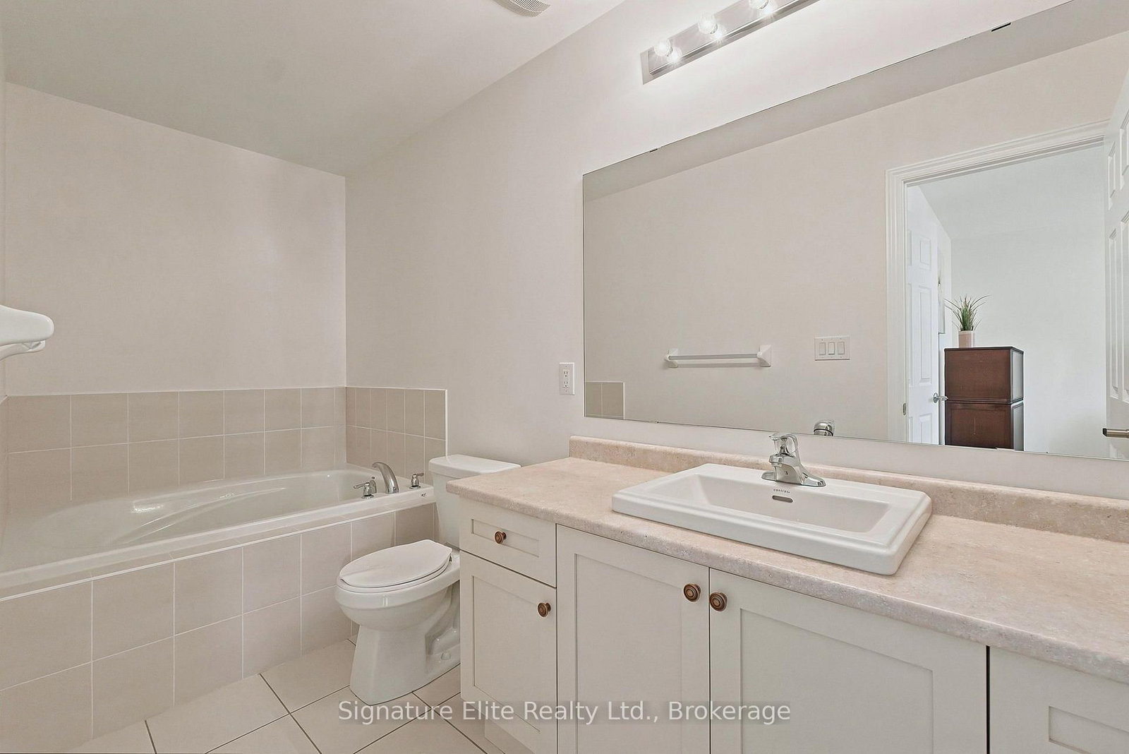 114 Gordon Circle • Newmarket, ON photo 19