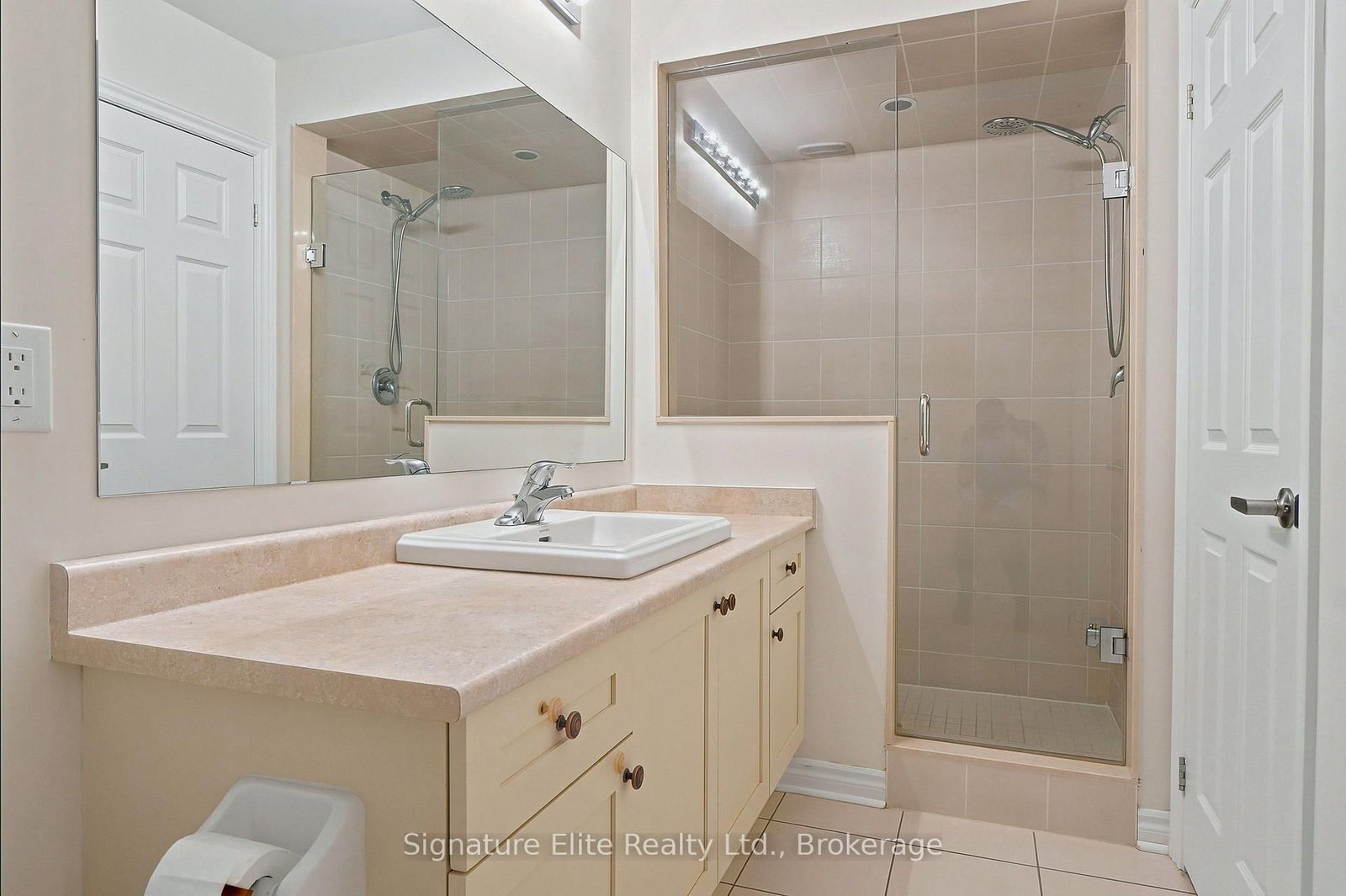 114 Gordon Circle • Newmarket, ON photo 20